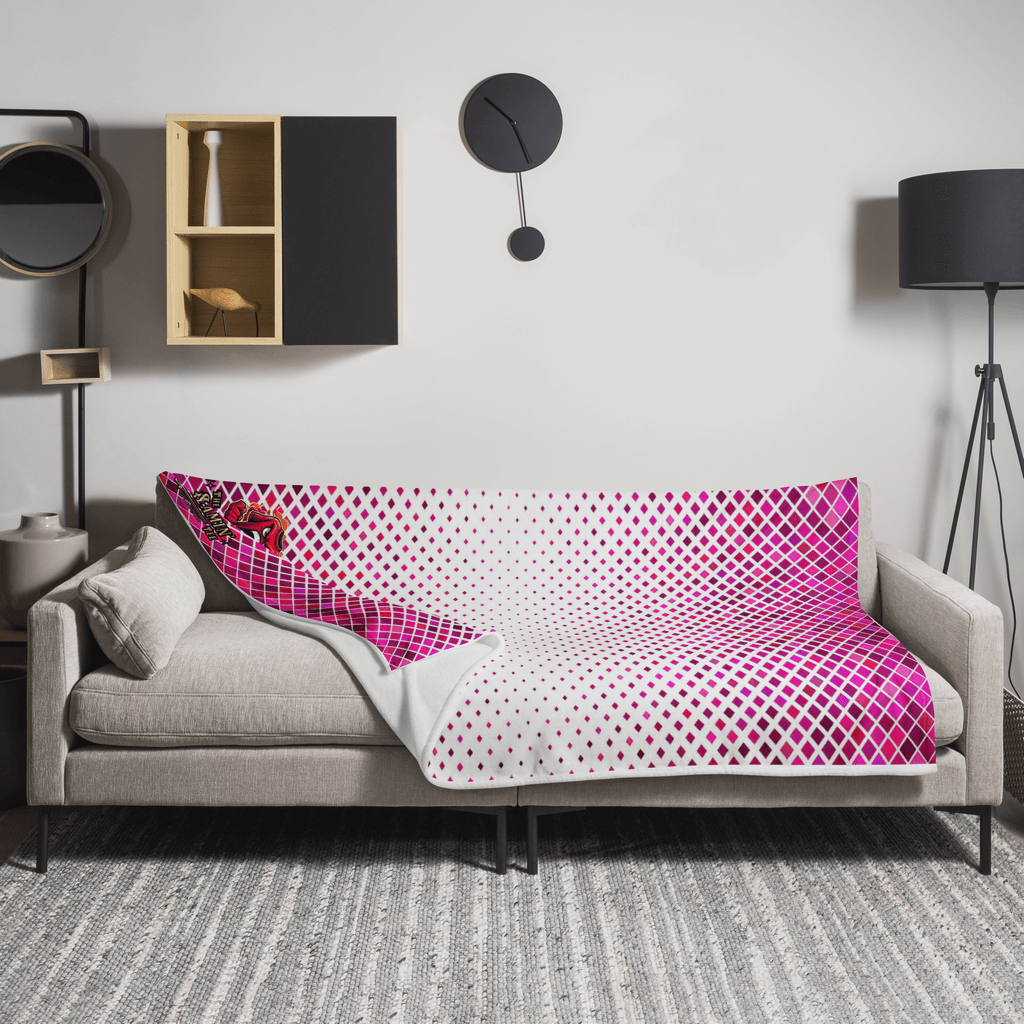 The Screamin' Tee Blanket | Garnet